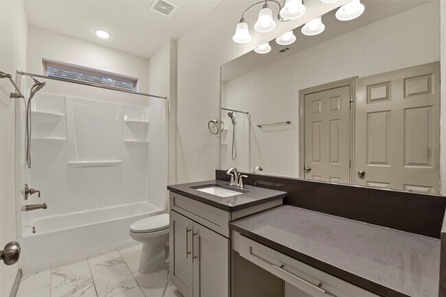 Building Photo - 2123 Sequoia Woods Dr