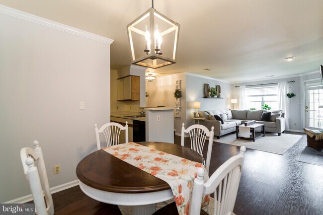 Building Photo - 7511 Ashby Ln