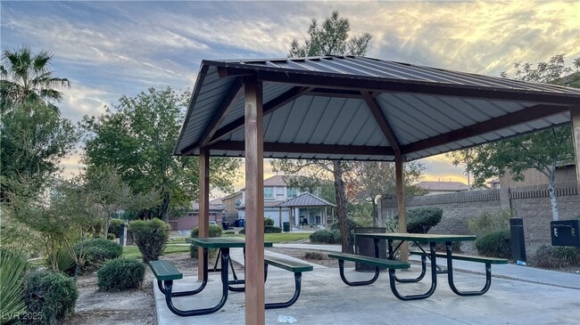 Building Photo - 721 E Caballo Hills Ave