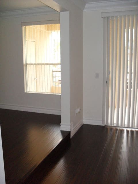Building Photo - Meridian STUDIO Condo