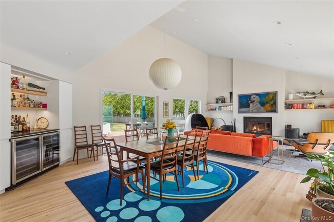 Building Photo - 2 Acorn Path