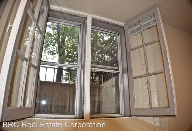 Building Photo - 1 br, 1 bath Apartment - 594 S Lincoln Street