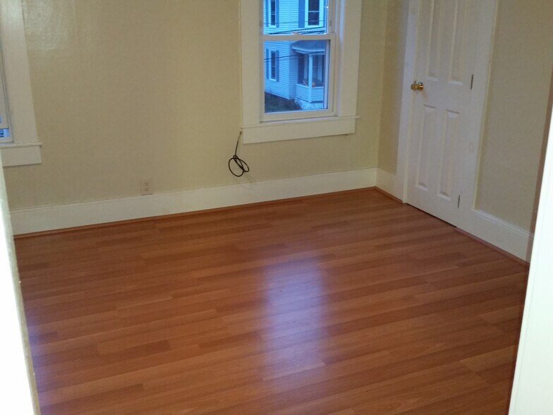 Building Photo - 6 Gaugh St