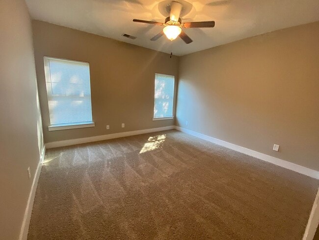 Building Photo - Home for rent in Maylene! Available to Vie...