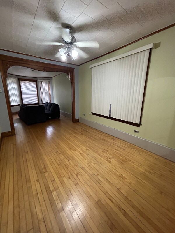 Building Photo - 3149 W 42nd Pl