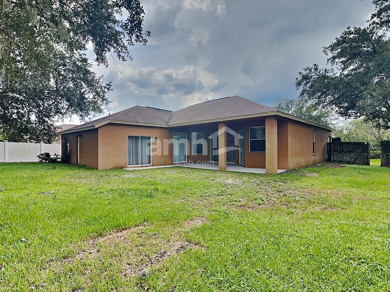 Building Photo - 9302 Dresden Pl
