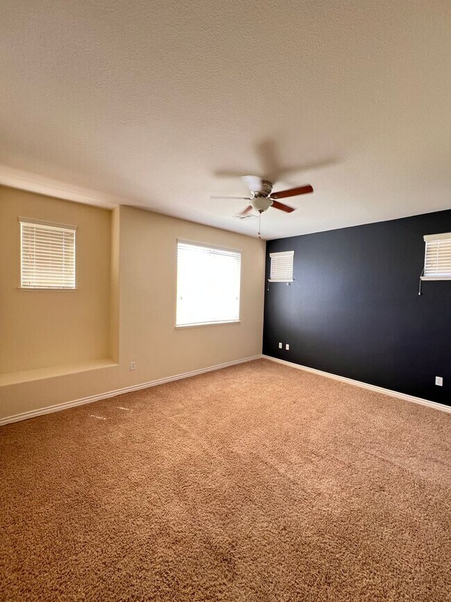 Building Photo - Southwest - Gated Community Pool/Spa/Playground