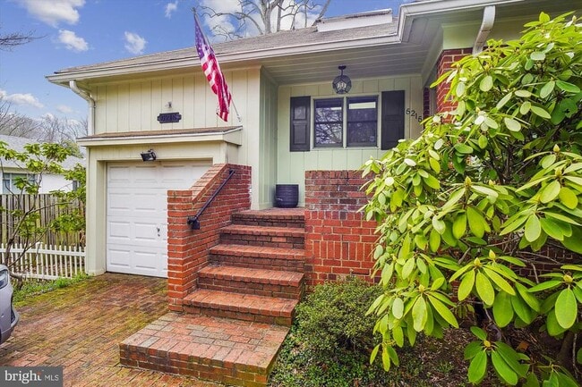 Building Photo - 5215 Brookeway Dr