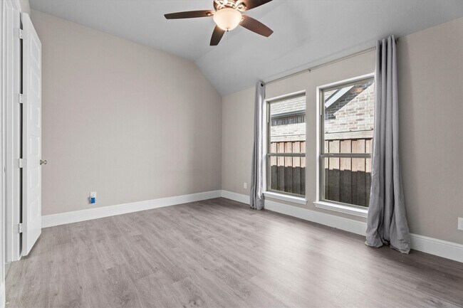 Building Photo - 28348 Sterling Oak Dr
