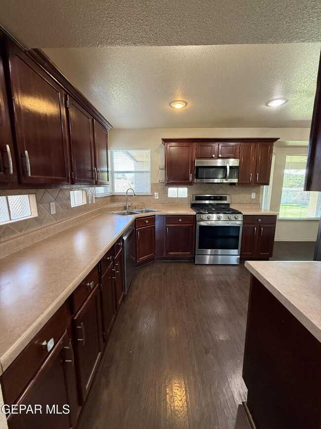 Building Photo - 12557 Paseo Lindo Dr