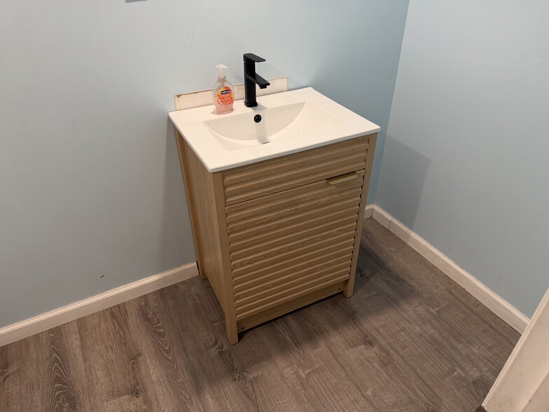 Building Photo - 263 S Haviland Ave