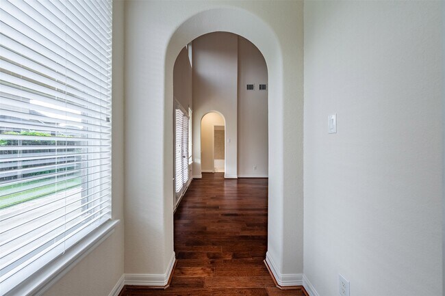 Building Photo - 5214 Lotus Canyon Ct