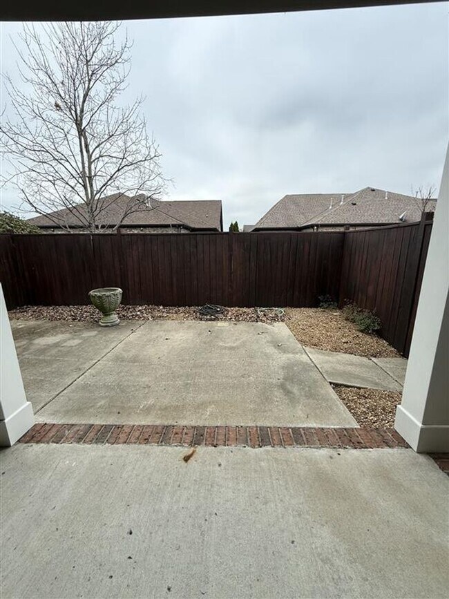 Building Photo - MOVE IN SPECIAL: 1/2 OFF FIRST FULL MONTHS RENT WITH A 12 MONTH LEASE!! 3BR/3BA in Prime Gallatin...