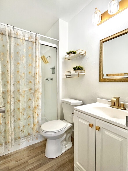 Building Photo - 2365 Fallingtree Dr