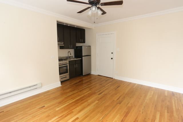 Building Photo - 4740 N Hermitage Ave