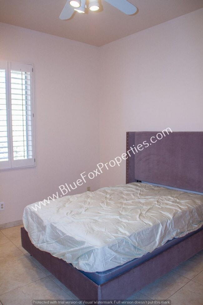 Building Photo - 6190 N Cadena De Montanas