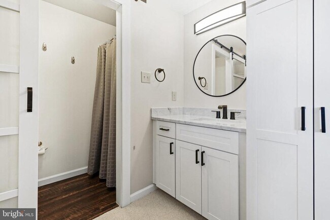 Building Photo - 5341 Harbor Ct Dr