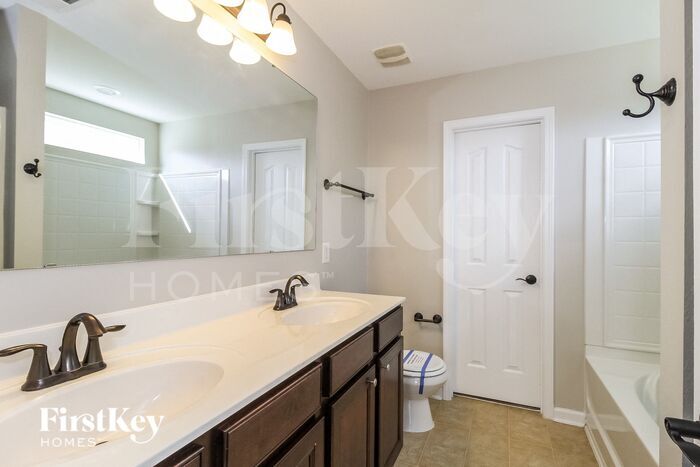 Building Photo - 4585 Deighton Ct