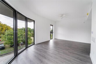 Building Photo - 1165 NW 8th Ave