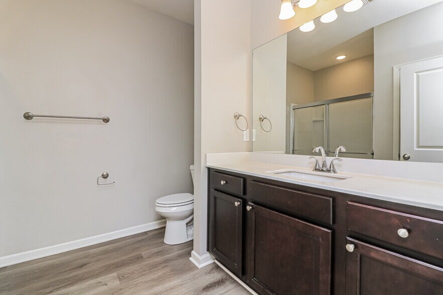 Building Photo - 145 Cottontail Ln