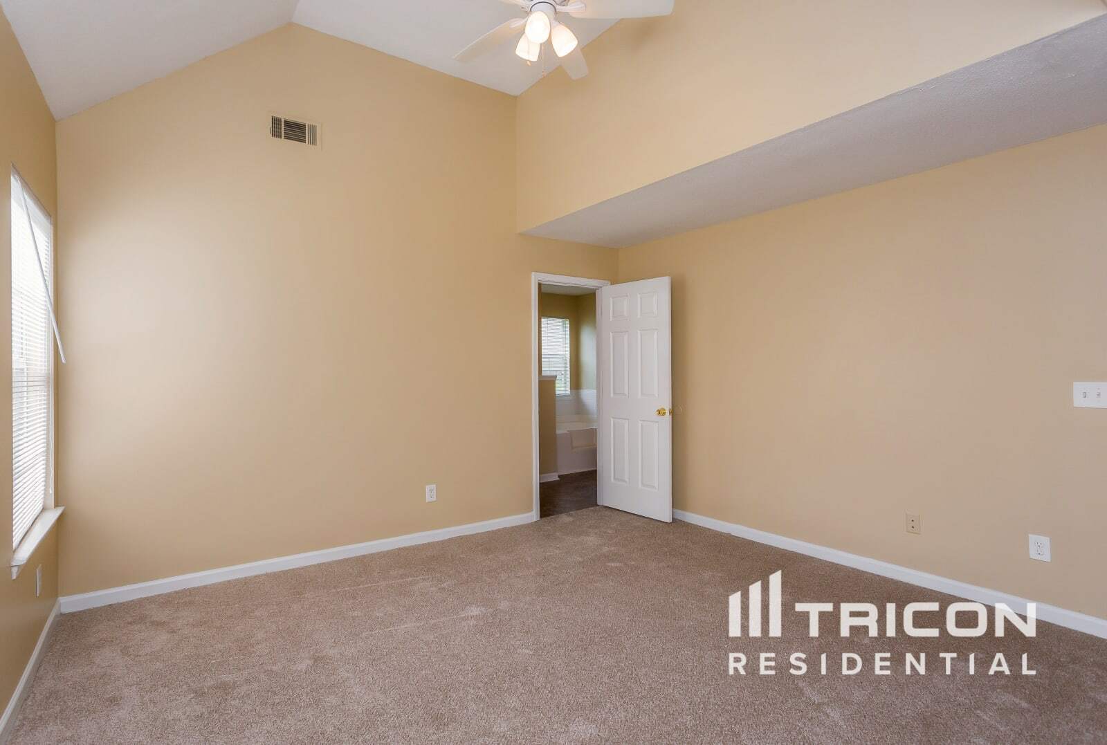 Building Photo - 1420 Spring Hill Run