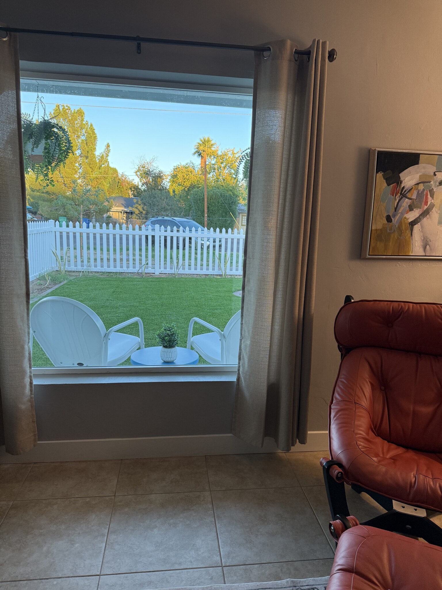Interior livingroom - 146 S Sirrine