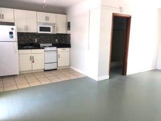 Building Photo - 3200 NE 5th Ct