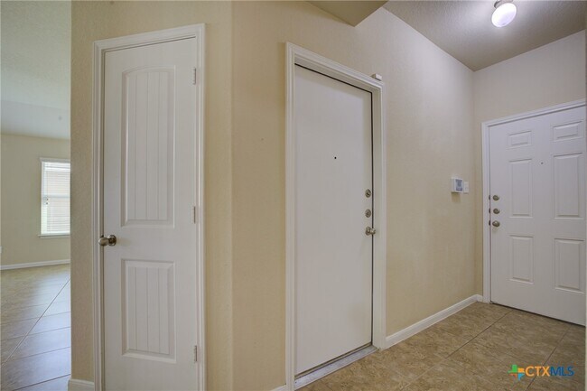 Building Photo - 775 Spectrum Dr