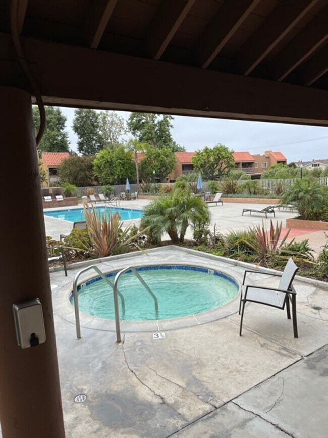 Building Photo - 6600 Warner Ave