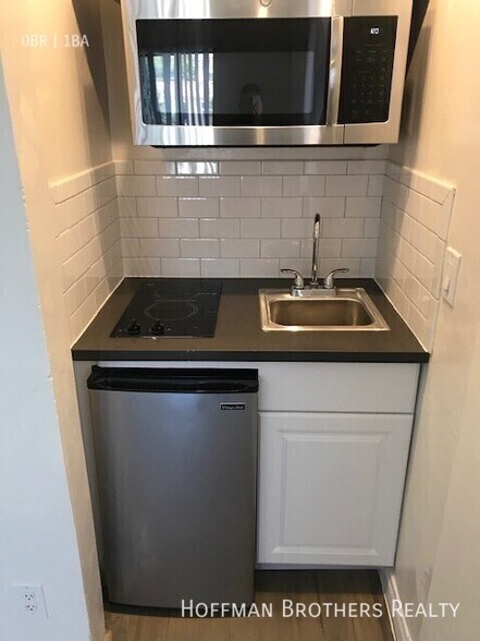 Building Photo - 2611 S Sepulveda Blvd