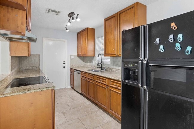 Building Photo - 5914 Willowbend Blvd