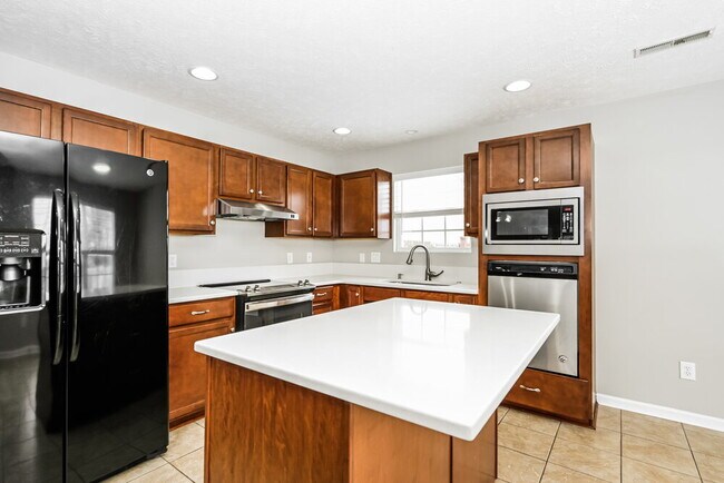 Building Photo - 4862 Beryl Dr