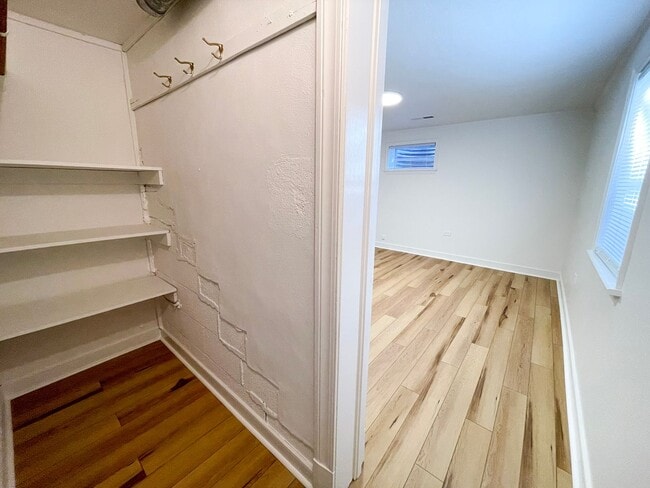 Building Photo - 801 Calhoun St