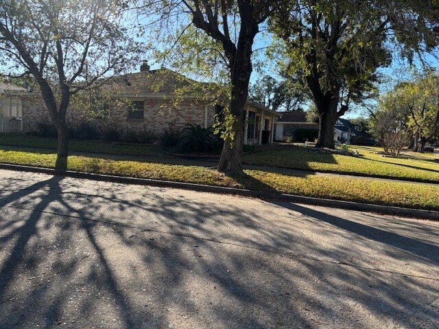 Building Photo - 7003 Pyron Way