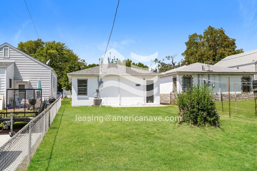 Building Photo - 4424 S 39th St