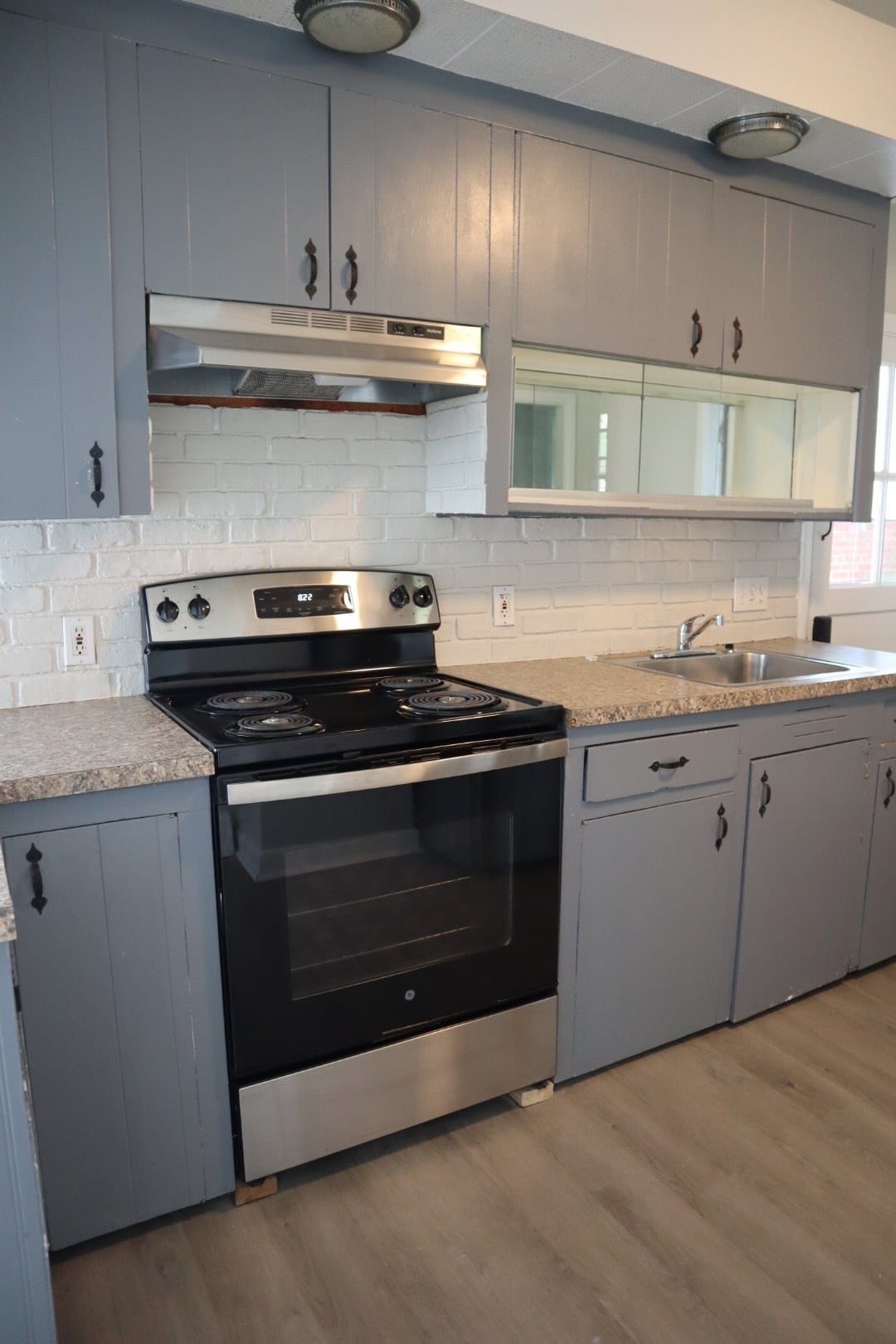 Kitchen - 37 Mead St