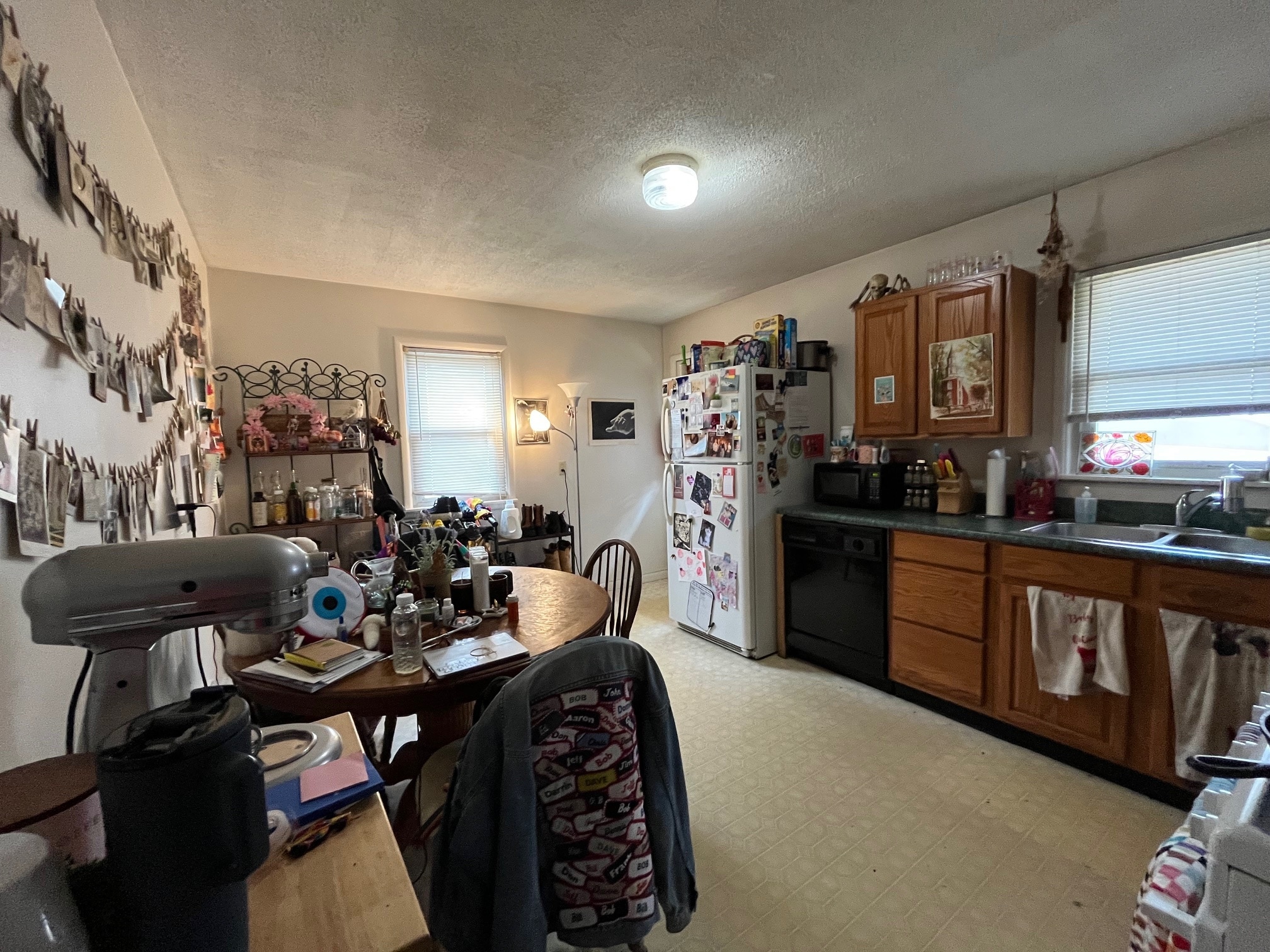 Kitchen/Dining - 222 S Roosevelt St