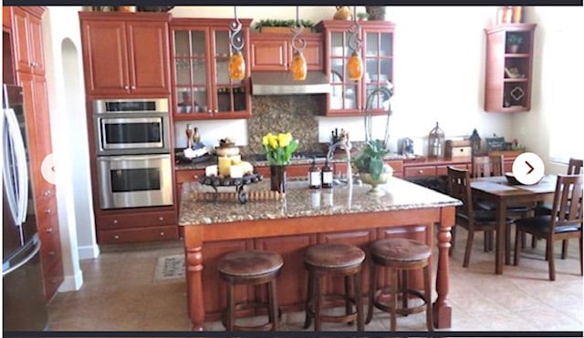 Building Photo - 2154 Lusitano St