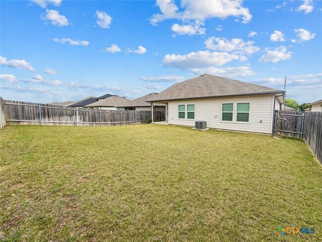 Building Photo - 840 Nodding Nixie