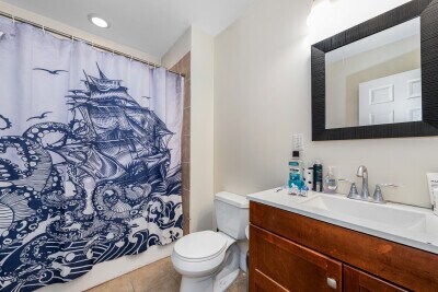 Building Photo - 226 Calumet St