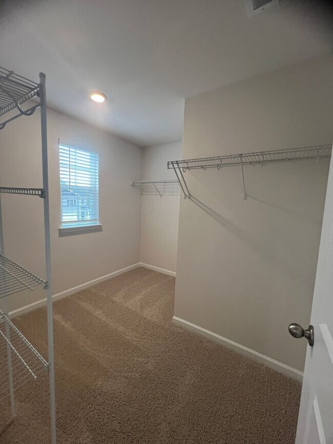 Building Photo - NEW CONTRUCTION!  Available for Immediate Move in!