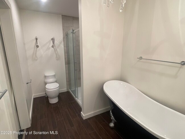 Building Photo - 628 Hudson St