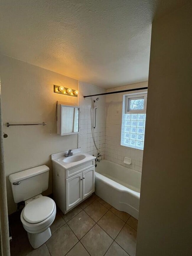 Building Photo - 2 BEDROOM 1 BATHROOM TOWNHOME CLOSE TO WARREN AIR FORCE BASE