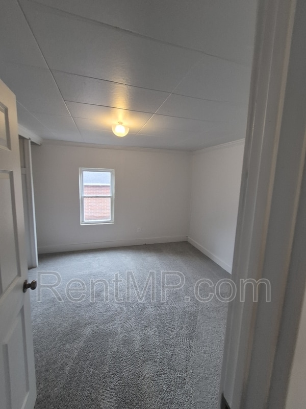 Building Photo - 1012 S Lansing