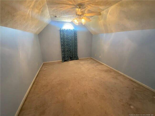 Building Photo - 6501 Ryefield Dr
