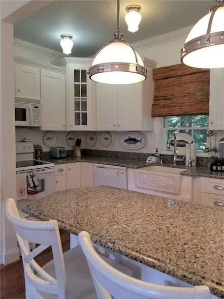 Building Photo - 97 Narragansett Ave