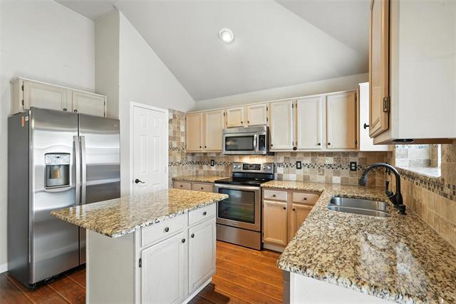 Building Photo - 638 Albrook Dr