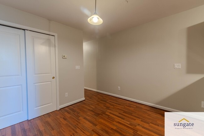 Building Photo - 2410 E Fayette St