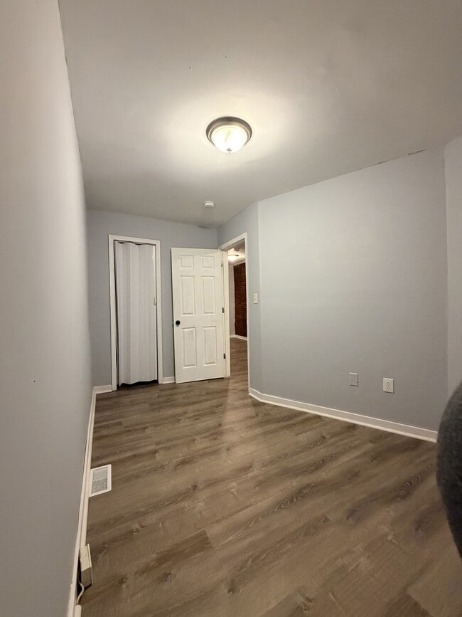 Building Photo - 1617 Darley Ave