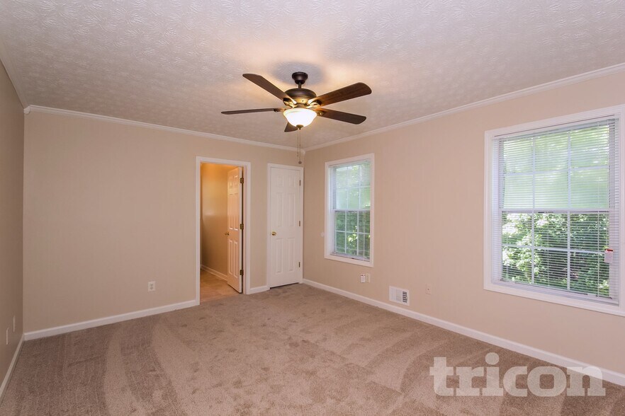 Building Photo - 4408 Lamar Dr